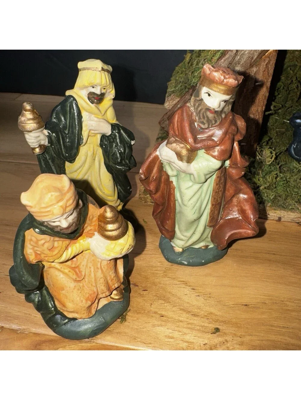 Vintage Nativity Set Italy Manger Scene Wood Stable 10 Pc Moss Ceramic Figurines